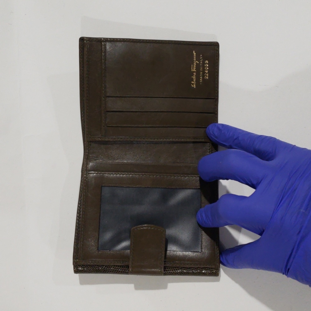 Salvatore Ferragamo Brown Leather Vintage Bi-Fold Wallet – Gancini Luxury Closur - Picture 11 of 14